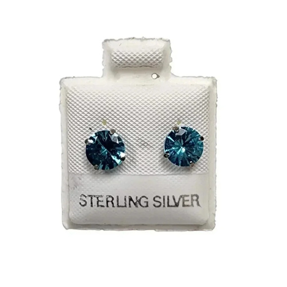 NWOT Sterling Silver Light Blue Cubic Zirconia Stud Earrings Post Back Closure - Picture 1 of 2